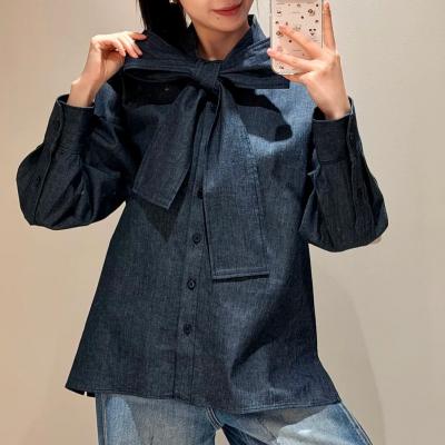 系带牛仔衬衫