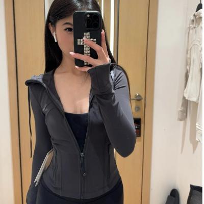 Lululemon Nulu 短款外套