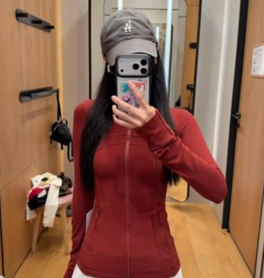 Lululemon Nulu 短款外套