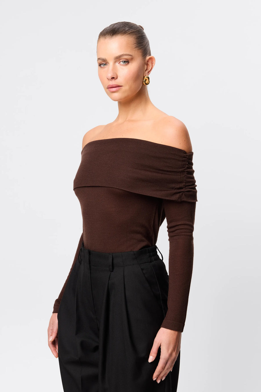 Maine Off Shoulder Merino Top · Chocolate
