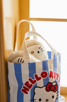 x Hello Kitty 联名托特包