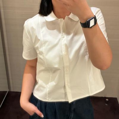 圆角领白衬衫