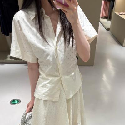 波点提花衬衫