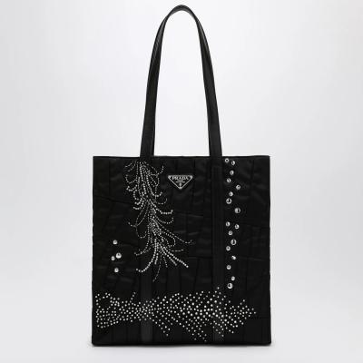Medium Re-Nylon 刺绣购物包 黑色