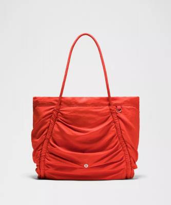 Lululemon 褶皱托特包 24L