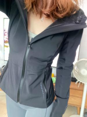 Lululemon Cross Chill 女士运动夹克