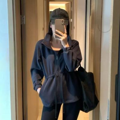  Softstreme 可调腰全拉链夹克