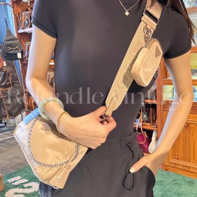Prada Re-Edition 2005 驼色再生尼龙包