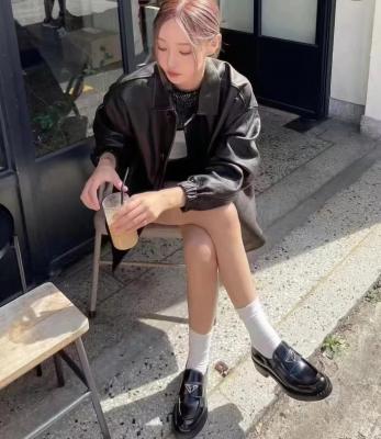 黑色亮面皮革乐福鞋