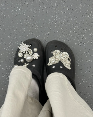 泡芙厚底洞洞鞋 黑色