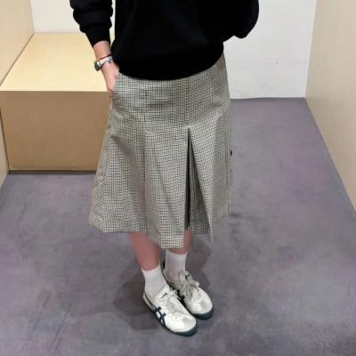 格纹羊毛中长裙