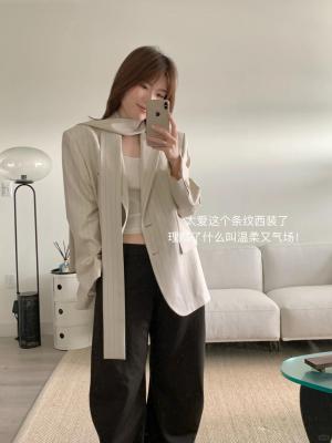Checked 拼色围巾装饰西装外套