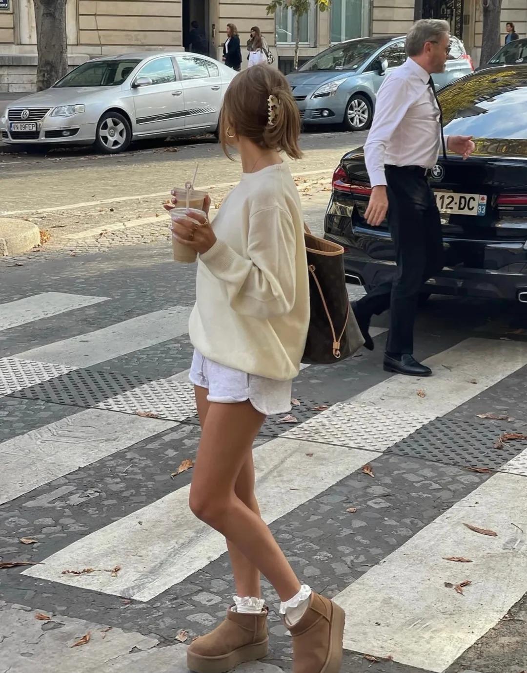 UGG 女士平跟短靴 棕色 1135092