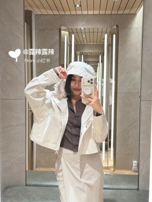 Lululemon Rain Chaser 防水夹克外套