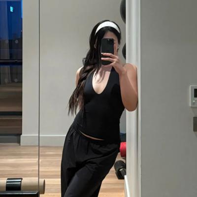 NikeSKIMS Studio 弹力低领背心 女款