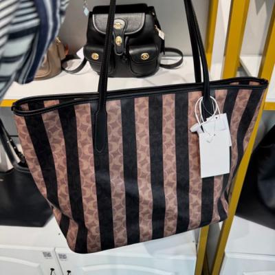 COACH Grosse City Tote 条纹Signature帆布手袋
