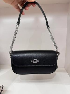 COACH Hailey 信封包