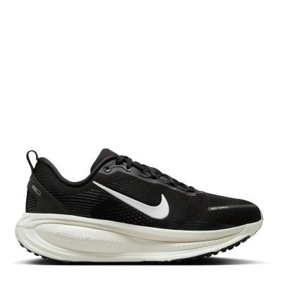 Nike Vomero 18 女款公路跑鞋