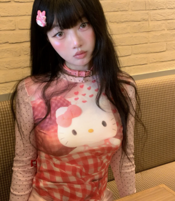 Hello Kitty粉色波点长袖上衣