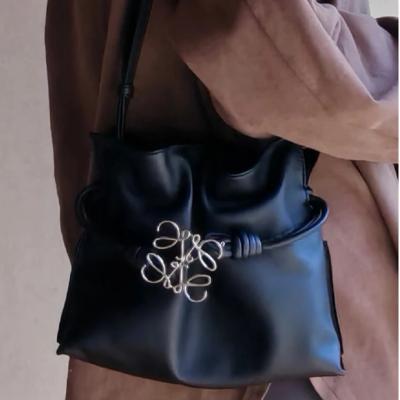 LOEWE Anagram 胸针 银色