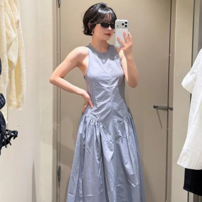 褶皱无袖裙