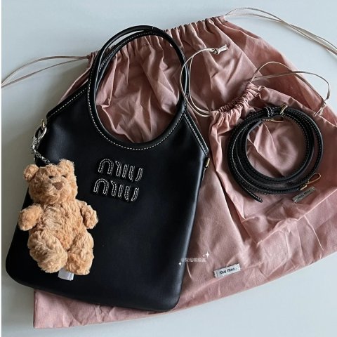 Miu Miu Mini Ivy 软皮单肩包
