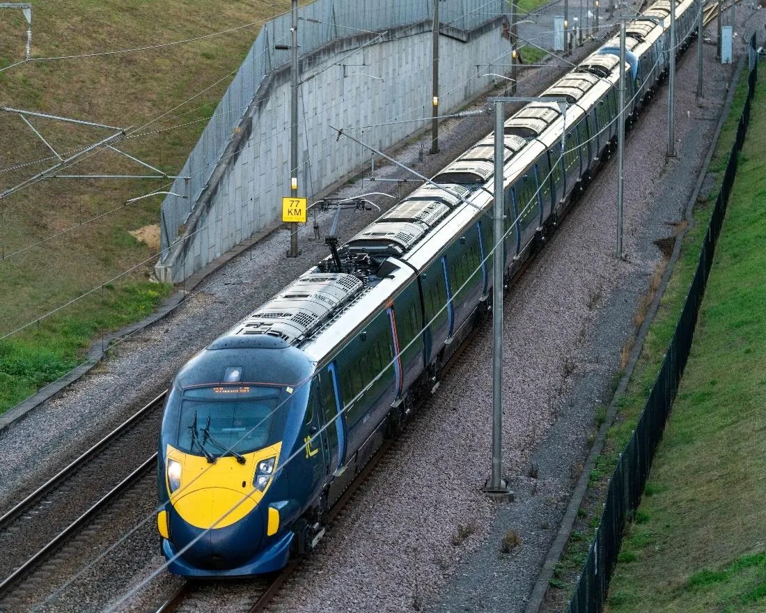 16-25 Railcard