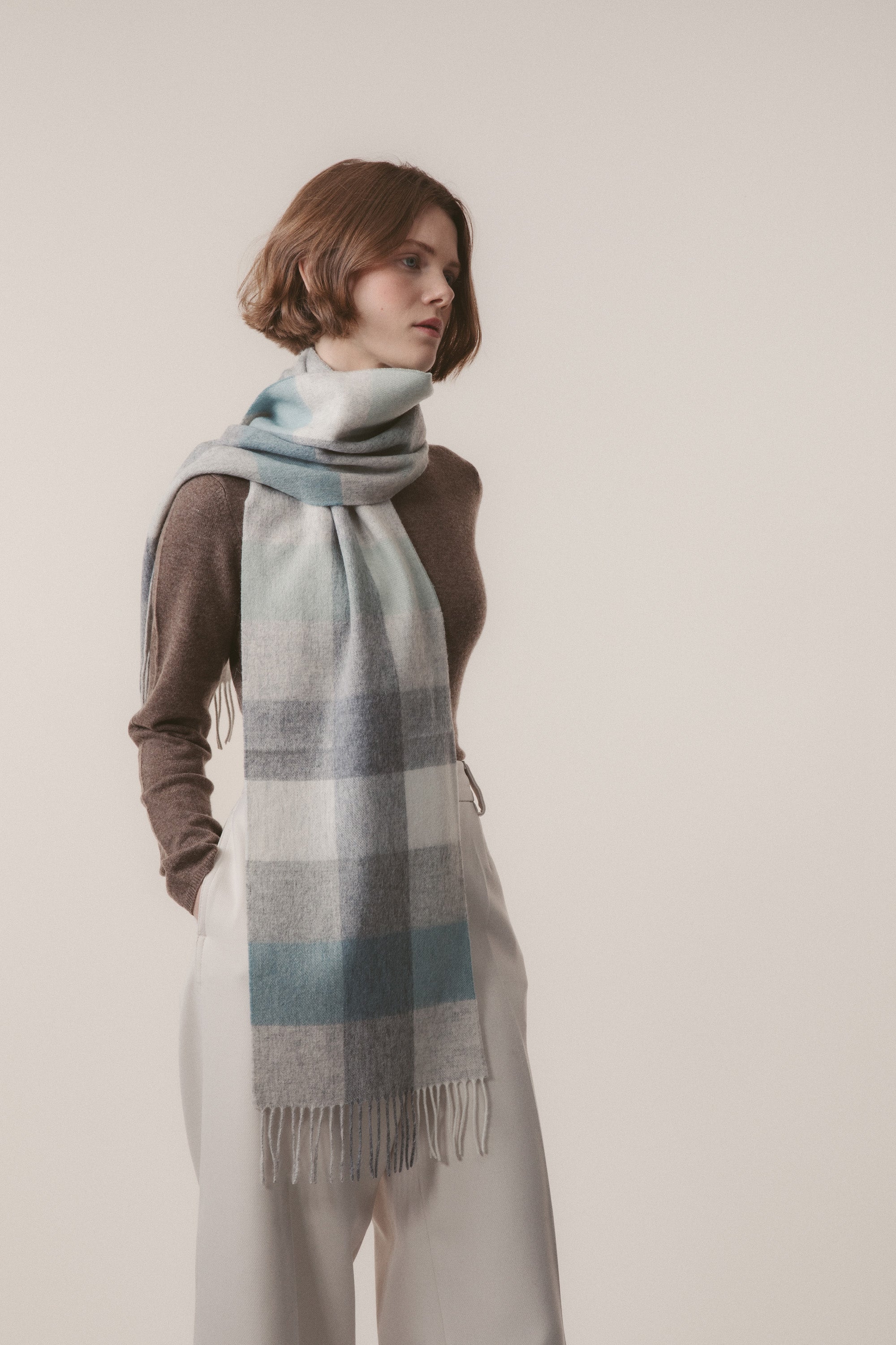 Square Check Lambswool Scarf 方格羊毛围巾 - 海雾蓝