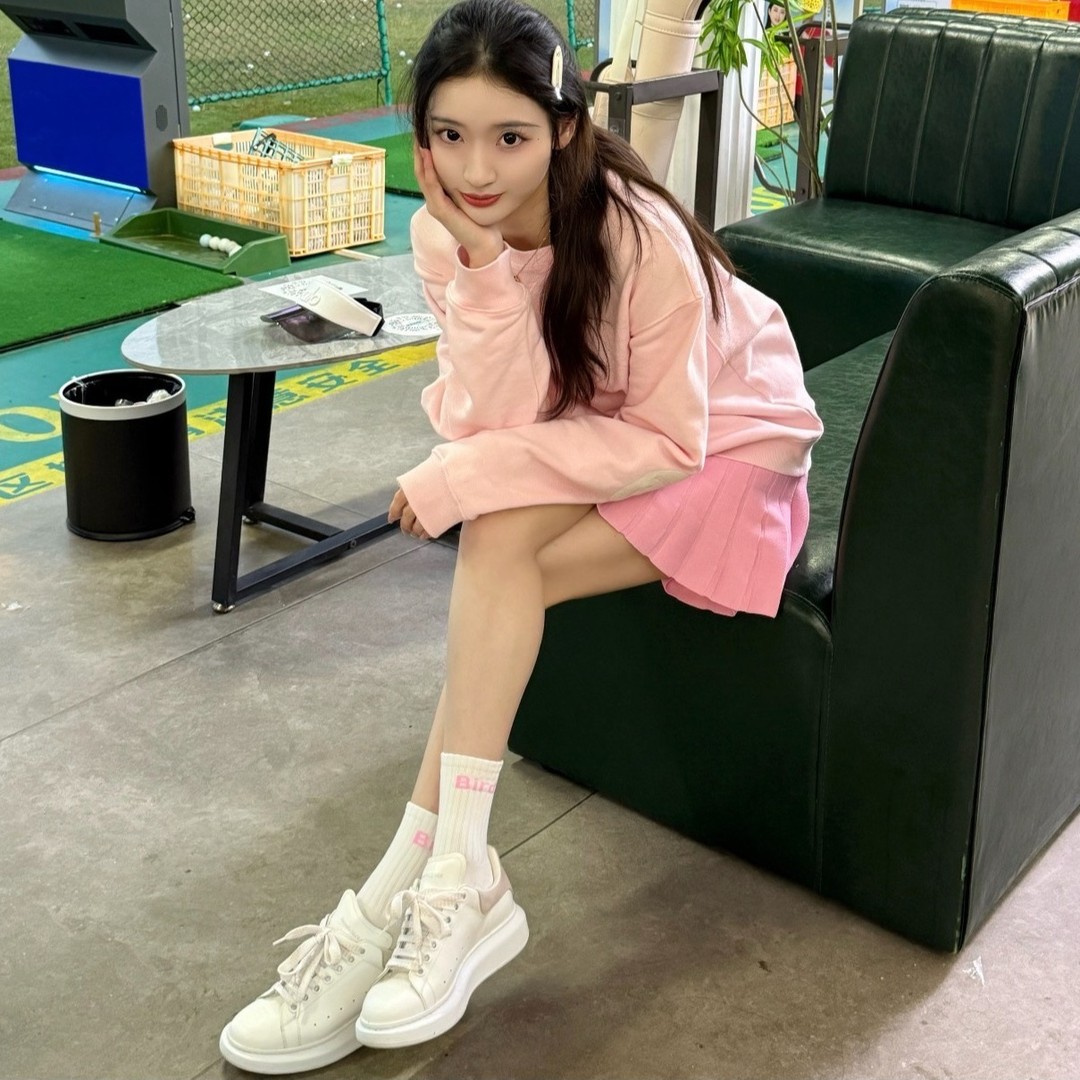 Alexander McQueen 皮革运动鞋 白色裸粉跟 女款 35-41码