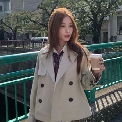 女士防雨短款夹克