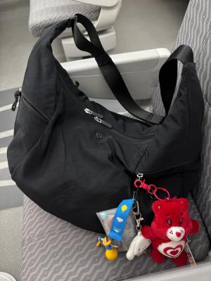 Lululemon Grand Paracorde 单肩包 13L