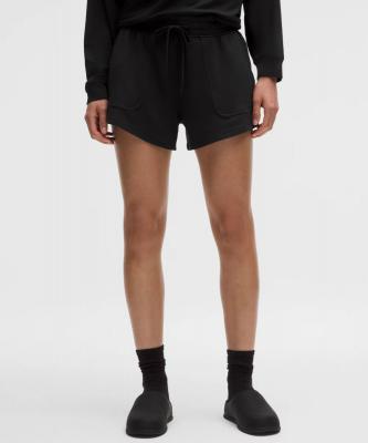 lululemon BeCalm 高腰宽腰带短裤 8cm