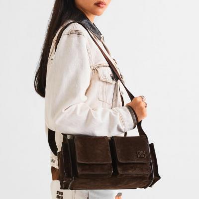 Utilitaire 绒面革单肩包