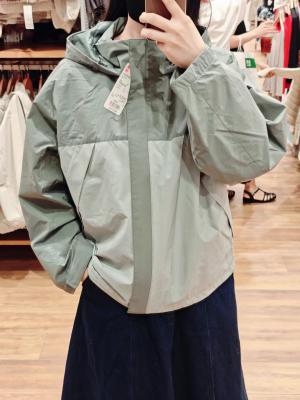 拼色防风夹克