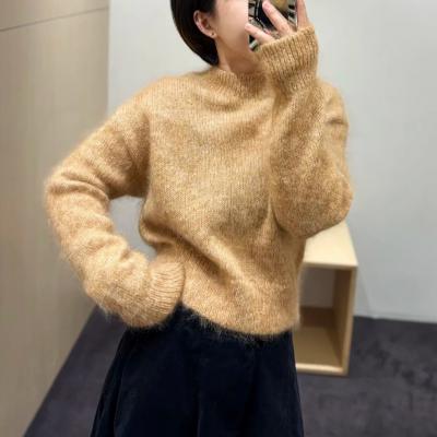 圆领毛衣