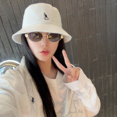 Kangol Furgora 白色渔夫帽
