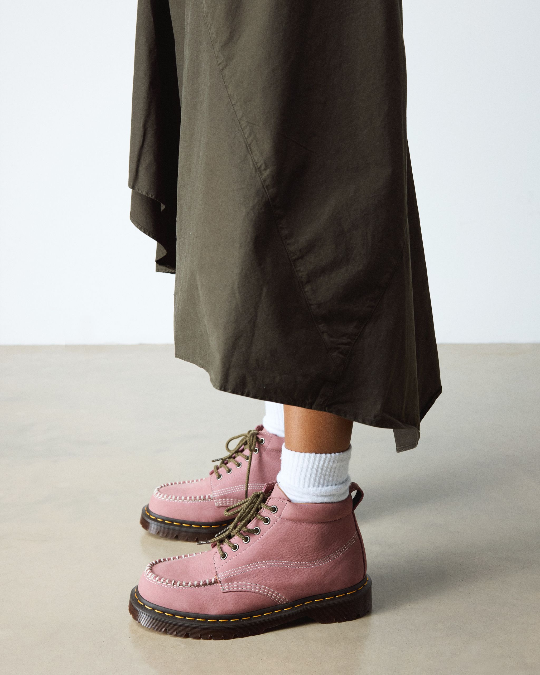 Lowell Chukka 磨砂皮莫卡辛头短靴
