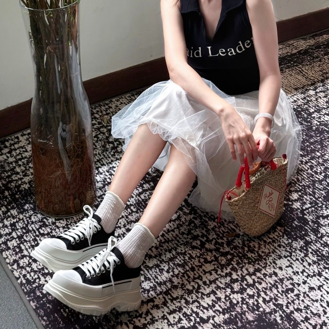 Alexander McQueen Tread Slick 棉质运动鞋 黑色 女款 35-40码
