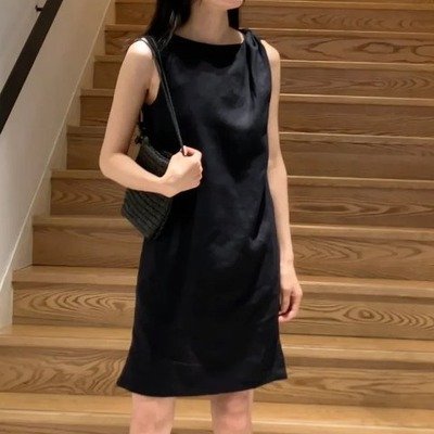 COS女款扭结亚麻连衣裙·黑色