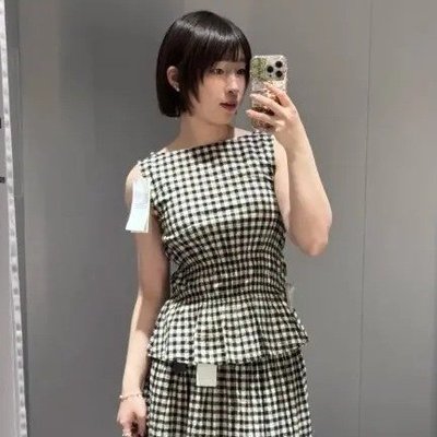 泡泡纱格纹抽褶背心