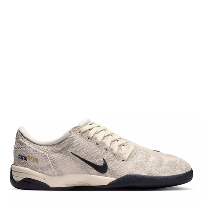 Nike T90运动鞋