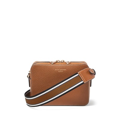 Camera Crossbody 焦糖棕荔枝纹