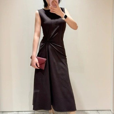 COS女款扭结细节连衣裙·棕色