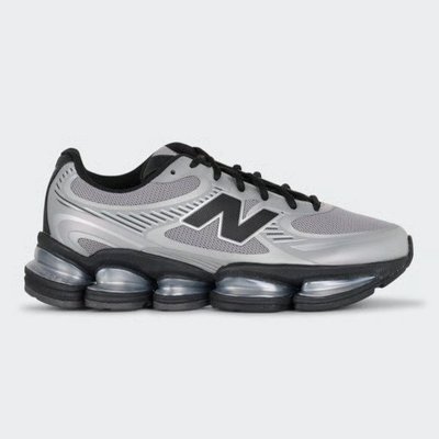 New Balance 2000灰色运动鞋