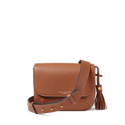 Ella Crossbody 焦糖棕细荔枝纹