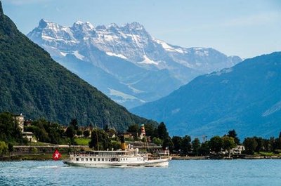 Swiss Travel Pass Continuous · 付 8 天玩 10 天
