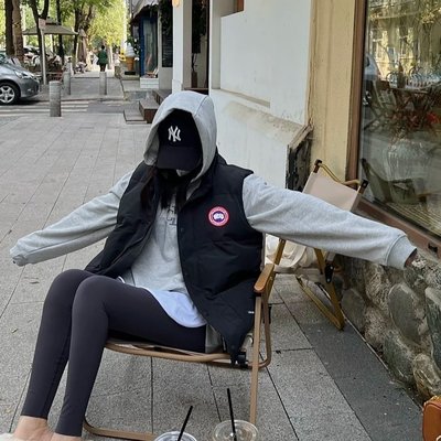 Canada Goose Freestyle 黑色羽绒马甲