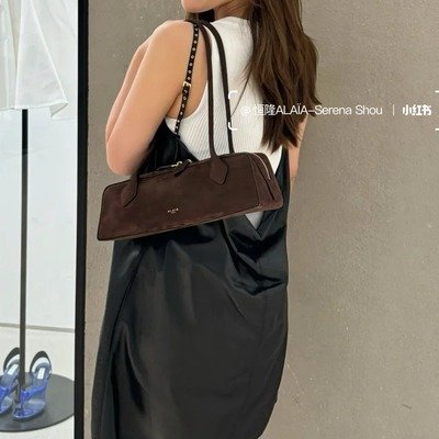 Alaïa Le Teckel中号磨砂小牛皮包 Golden Brown