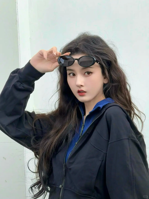 Define Luon 宽松连帽夹克