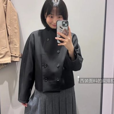 COS女款雕塑感立领夹克·黑色